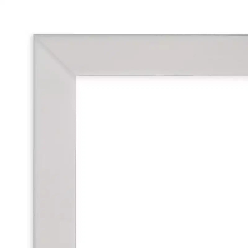 Specchio da parete in legno Svelte Silver da 76x61 cm, non bisellato, moderno rettangolare, nessun assemblaggio richiesto