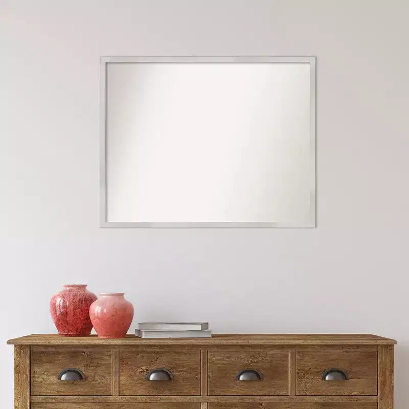 Specchio da parete in legno Svelte Silver da 76x61 cm, non bisellato, moderno rettangolare, nessun assemblaggio richiesto