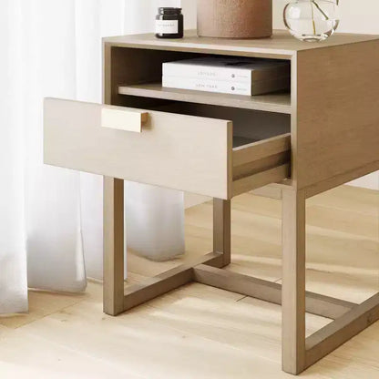 Comodino Luke Wood da 22" con vano aperto, stile rustico farmhouse
